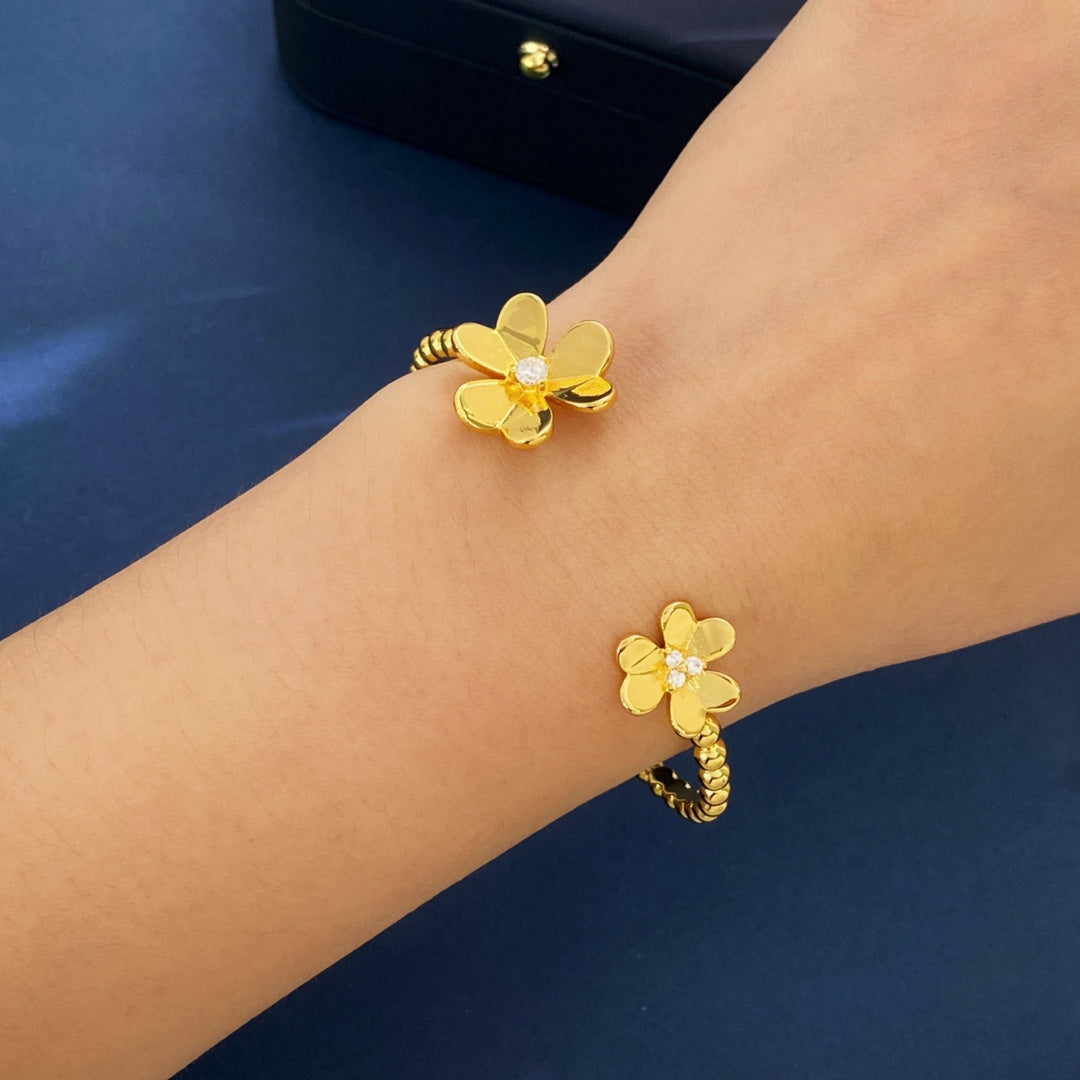 Frivole Open Bracelet