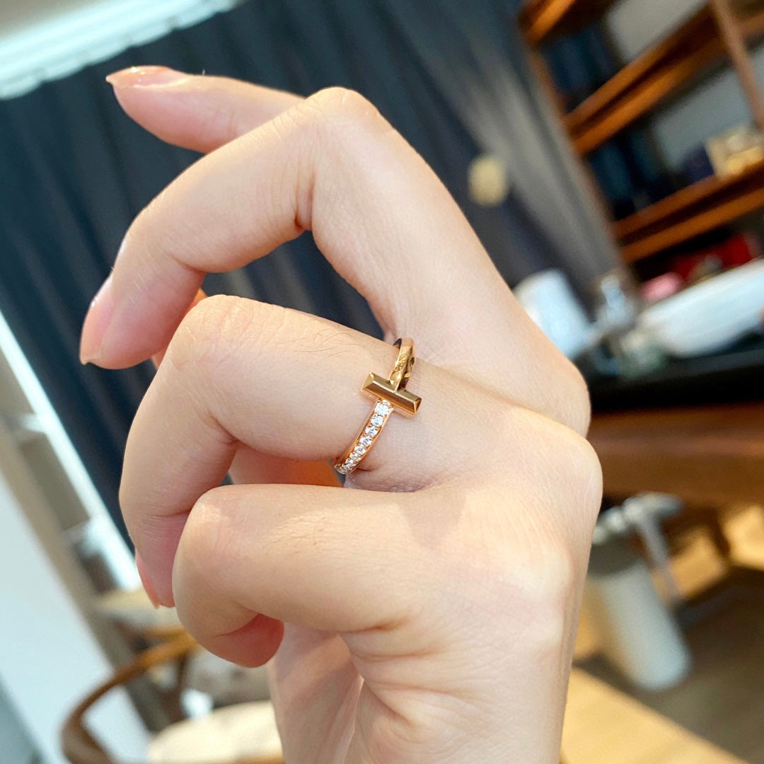T T1 Diamond Ring