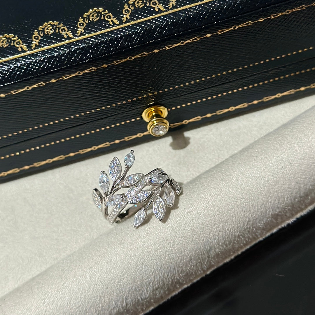 T Victoria Diamond Vine Bypass Ring