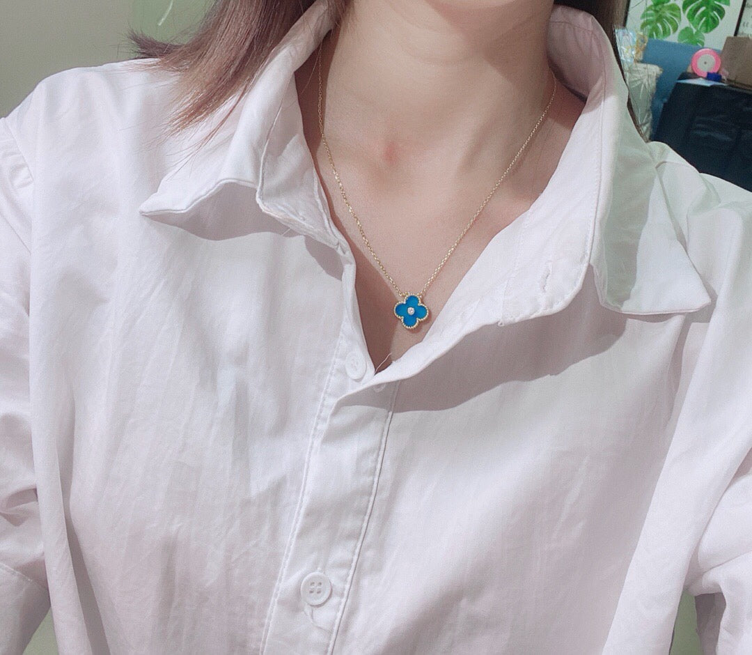 Vintage Alhambra Agent Clover Necklace