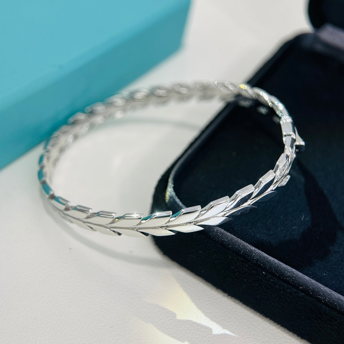 T Victoria Vine Diamonds Bracelet