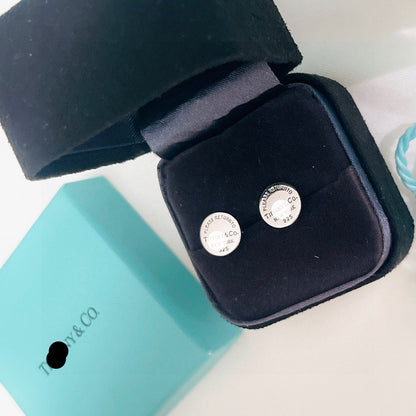 Return to Circle Stud Earrings