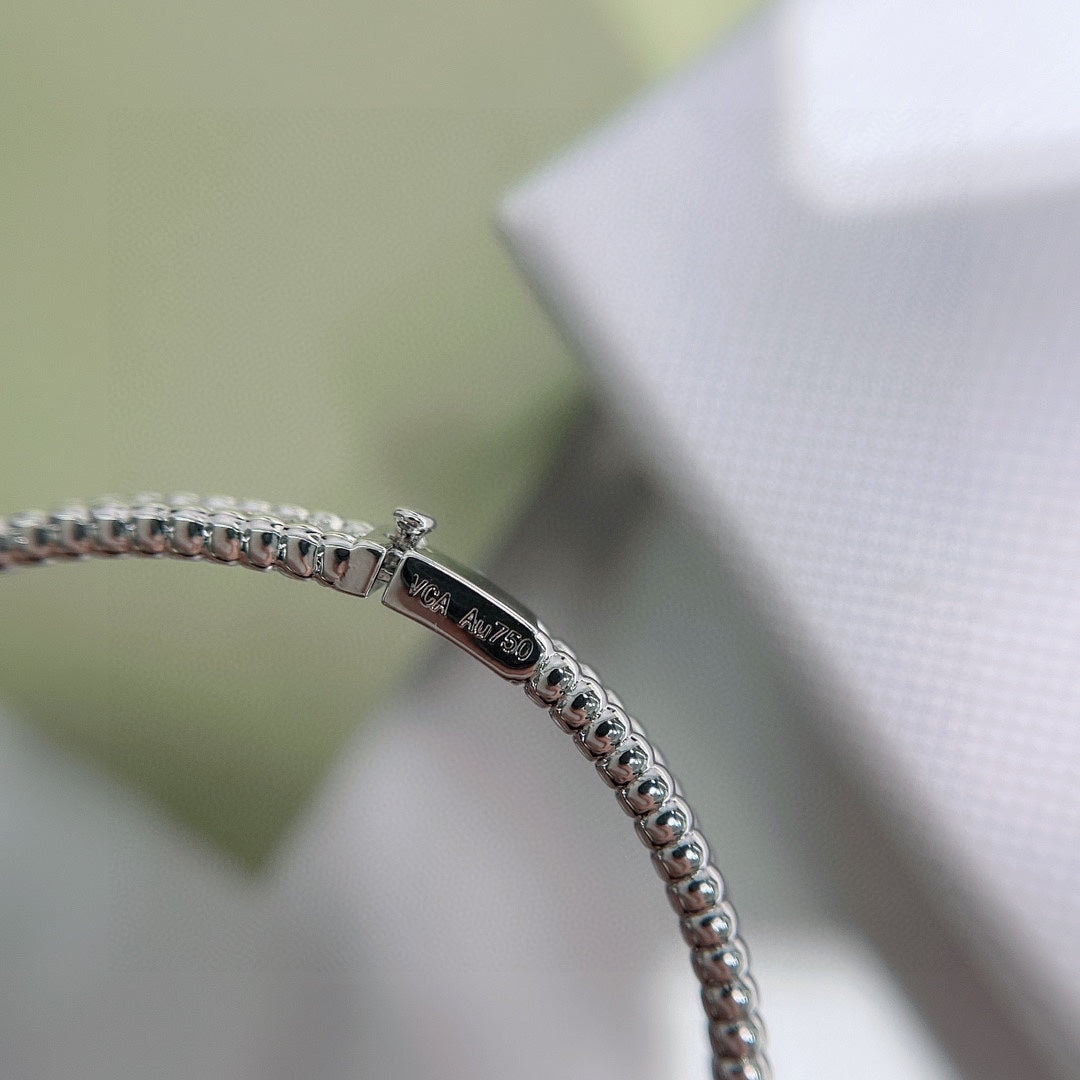 Perlée Diamonds One Row Bracelet