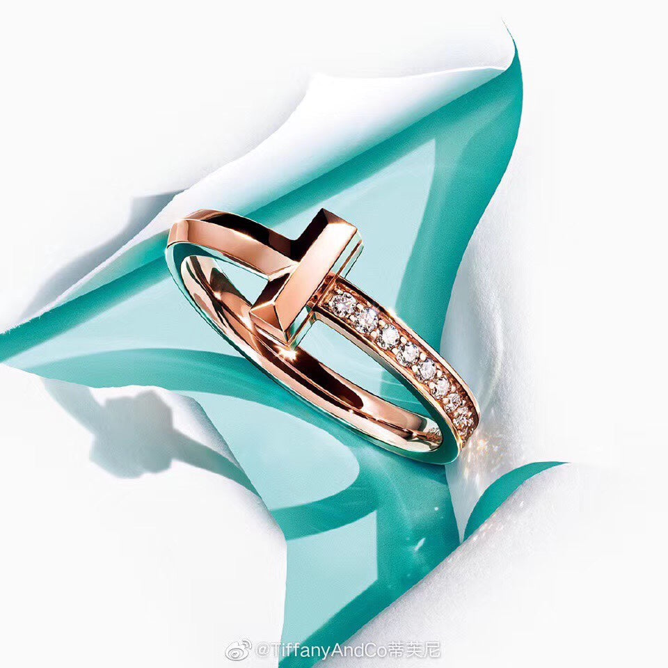 T T1 Diamond Ring