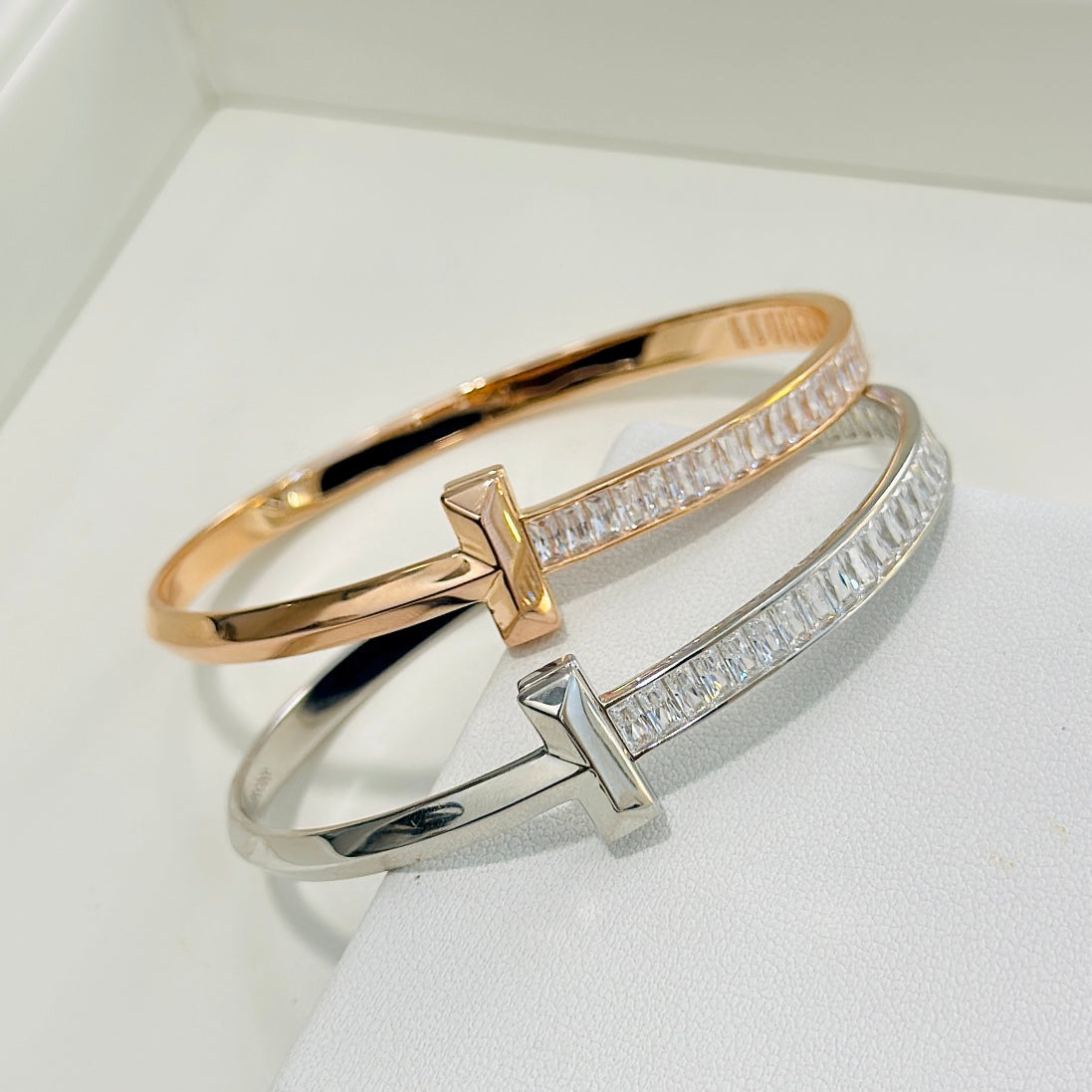 T1 Wide Diamond Hinged Bracelet