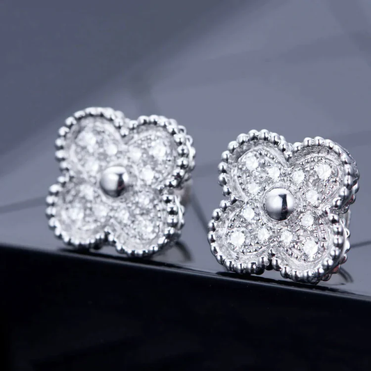 CLOVER DIAMOND STUD EARRINGS